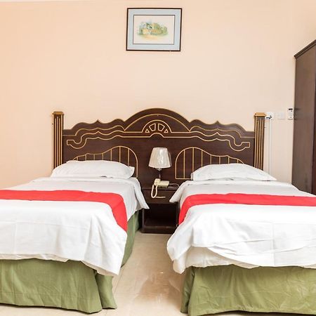 Banana Hotel Дубай Екстер'єр фото