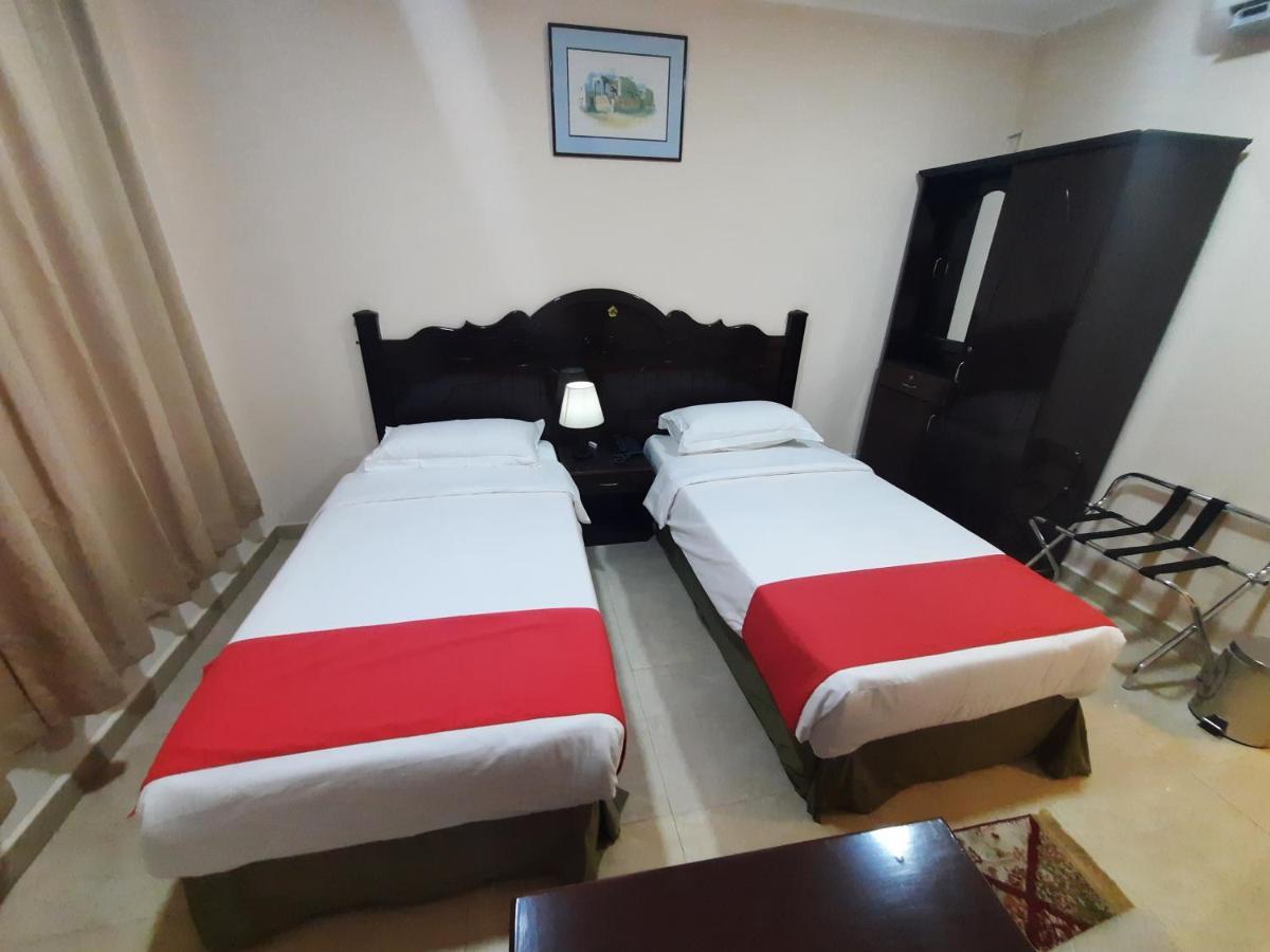 Banana Hotel Дубай Екстер'єр фото